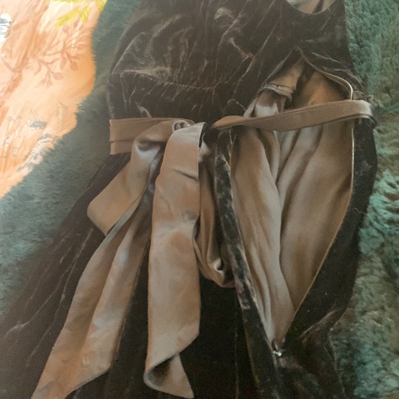 GAP Velvet Silk Dress with Sash Size 4 - Picture 6 of 8